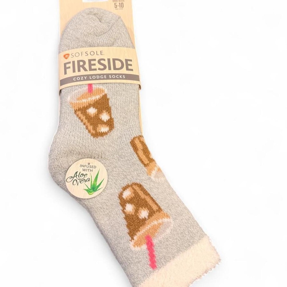 SofSole Fireside Cozy Lodge Socks Aloe Vera Infused Iced Coffee Gray NWT 5-10